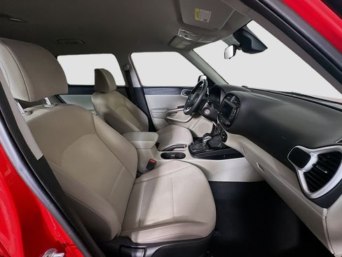 Used 2022 Kia Soul LX w/ Technology Package FWD image 30
