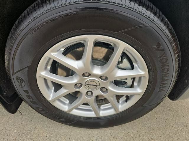 Certified 2024 Chrysler Pacifica Touring-L FWD image 4