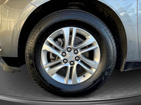 Used 2019 Buick Enclave Essence image 9