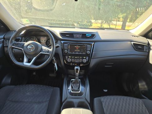 Used 2019 Nissan Rogue S image 18
