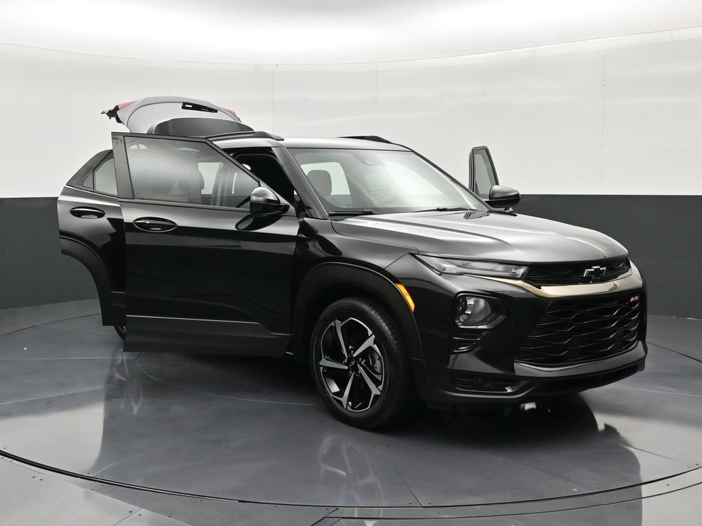 Used 2023 Chevrolet TrailBlazer RS w/ Convenience Package FWD image 31