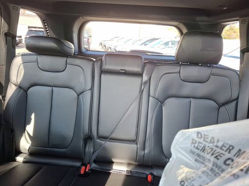 New 2025 Jeep Grand Cherokee Limited image 13