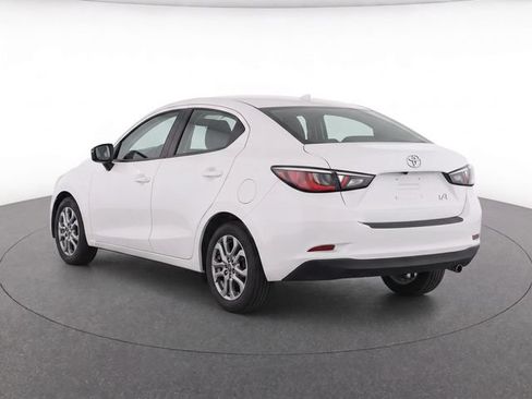 Used 2017 Toyota Yaris iA FWD image 4