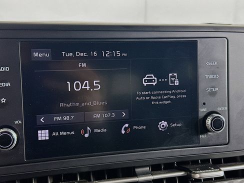 Used 2024 Kia Carnival LX image 21