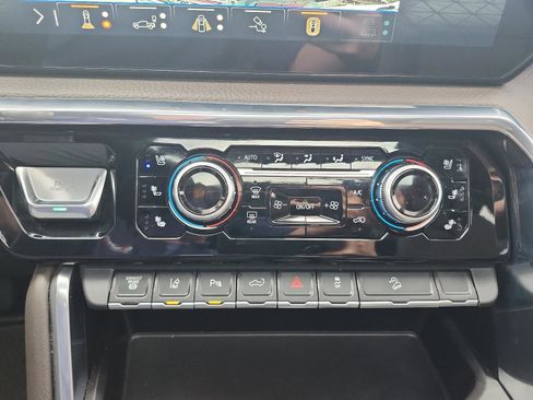 Used 2025 GMC Sierra 2500 Denali w/ Denali Reserve Package image 21