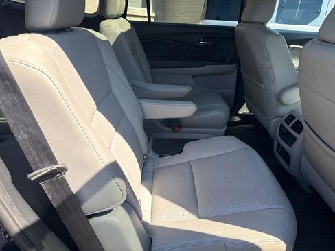 Used 2016 Honda Pilot Elite image 13