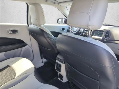 Used 2019 Jeep Compass Latitude w/ Popular Equipment Group FWD image 21