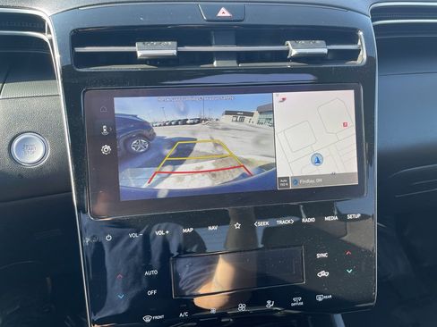 Certified 2023 Hyundai Santa Cruz SEL Premium image 26