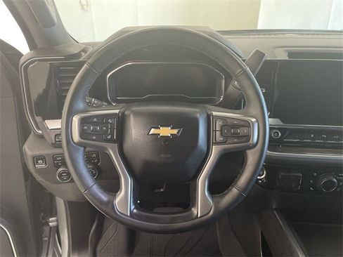 Certified 2025 Chevrolet Silverado 2500 LTZ w/ LTZ Premium Package image 33