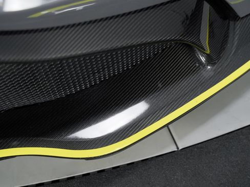Used 2020 Aston Martin V8 Vantage AMR RWD image 16