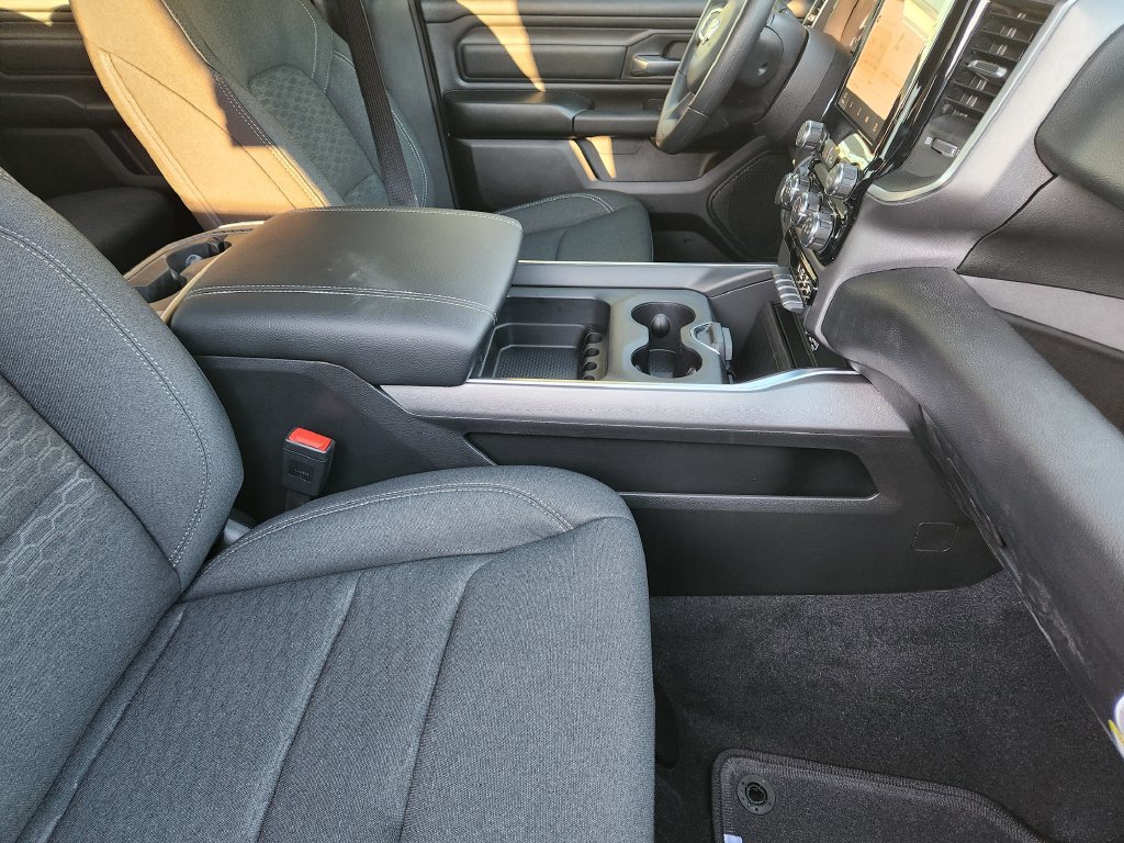 New 2026 RAM 1500 Express AWD/4WD image 11