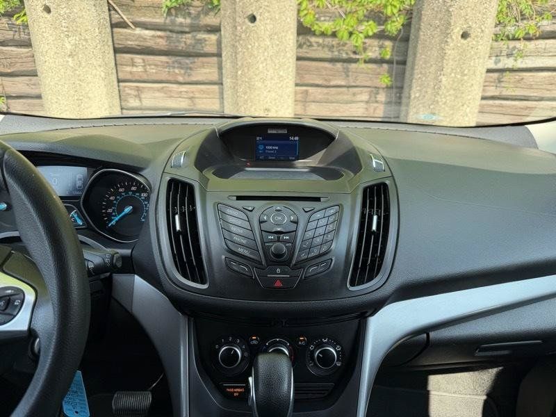 Used 2015 Ford Escape SE FWD image 12