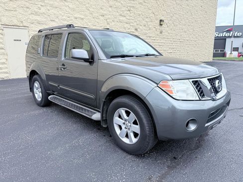 Used 2008 Nissan Pathfinder SE w/ Leather Pkg AWD/4WD image 7