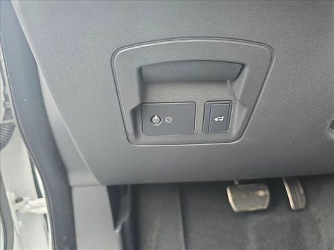 New 2026 Land Rover Range Rover Velar Dynamic SE image 23