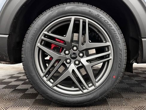 New 2026 Ford Explorer ST w/ Sun And Sound Package image 15