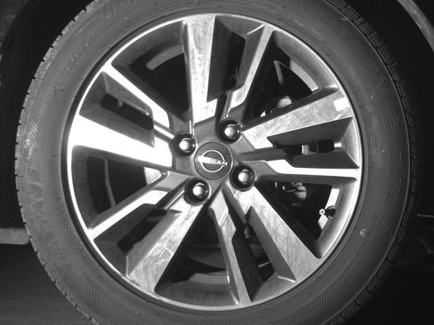 Used 2025 Nissan Versa SV image 13