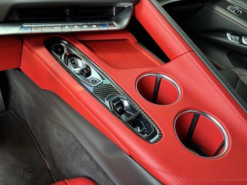 Used 2026 Chevrolet Corvette Stingray Premium Conv w/ Z51 Performance Package RWD image 32