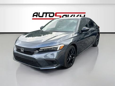Used 2025 Honda Civic Sport image 3
