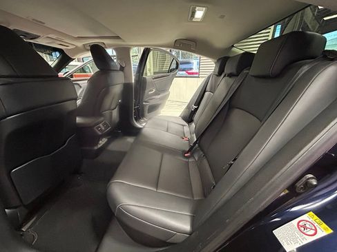 Used 2019 Lexus ES 300h w/ Premium Package FWD image 52