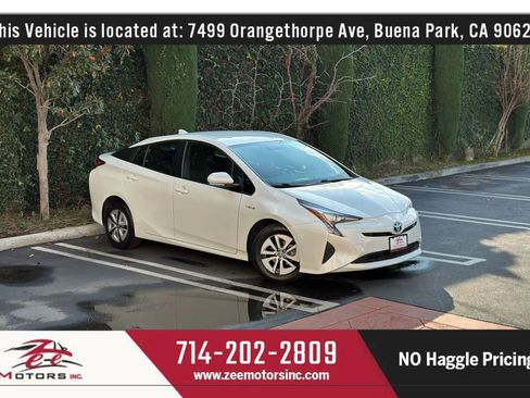Used 2016 Toyota Prius Three image 2