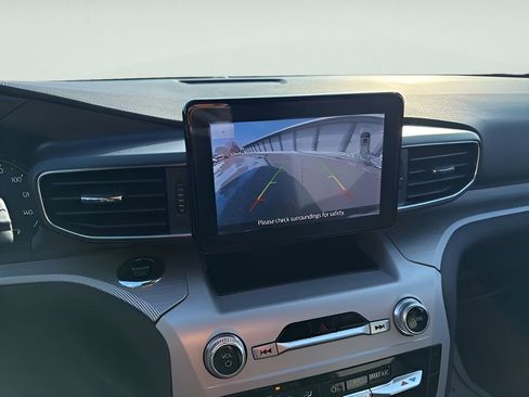 Used 2023 Ford Explorer XLT w/ Equipment Group 202A image 28