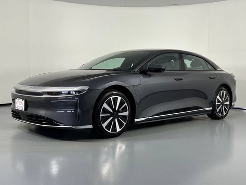 Used 2024 Lucid Air Pure RWD image 3