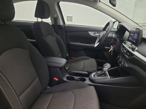 Used 2024 Kia Forte LXS w/ LXS Technology Package FWD image 21