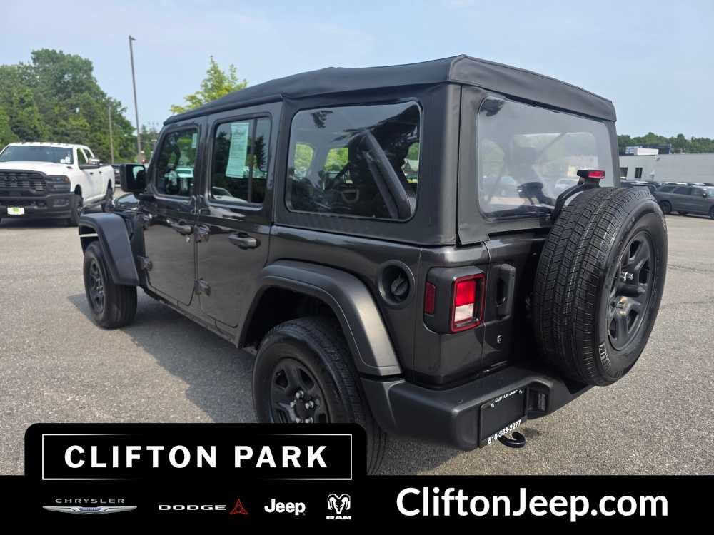 Used 2022 Jeep Wrangler Unlimited Sport AWD/4WD image 6