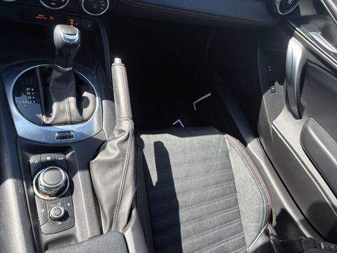 Used 2017 FIAT 124 Spider Abarth RWD image 25