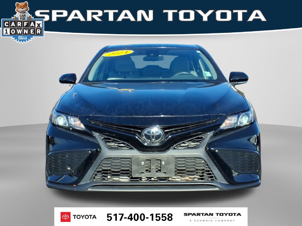 Used 2024 Toyota Camry SE AWD/4WD image 3