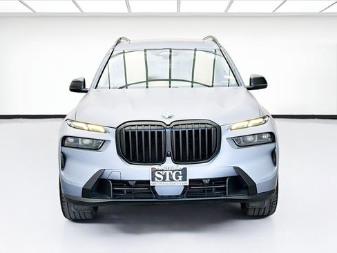 Used 2023 BMW X7 xDrive40i w/ Premium Package AWD/4WD image 2