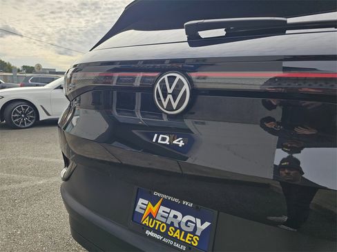 Used 2023 Volkswagen ID.4 Pro S image 16