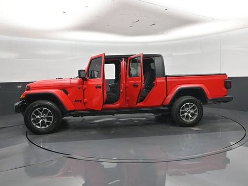 Used 2024 Jeep Gladiator Sport AWD/4WD image 55
