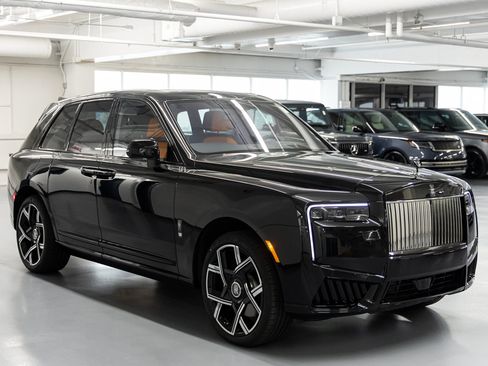New 2027 Rolls-Royce Cullinan Black Badge AWD/4WD image 7