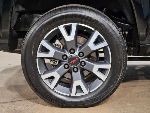 Certified 2025 Toyota 4Runner 4WD image 17
