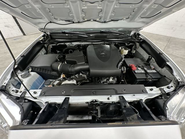 Used 2021 Toyota Tacoma SR5 RWD image 18