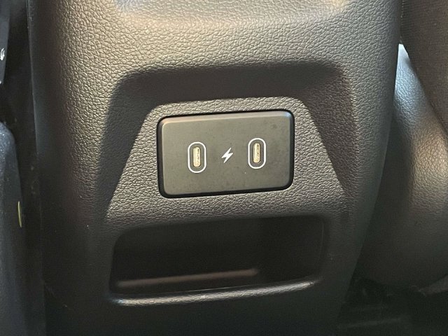 Certified 2025 Hyundai Venue SEL FWD image 14
