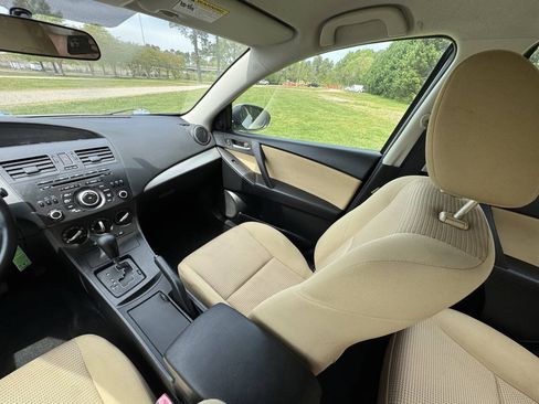 Used 2012 MAZDA MAZDA3 i Touring FWD image 17