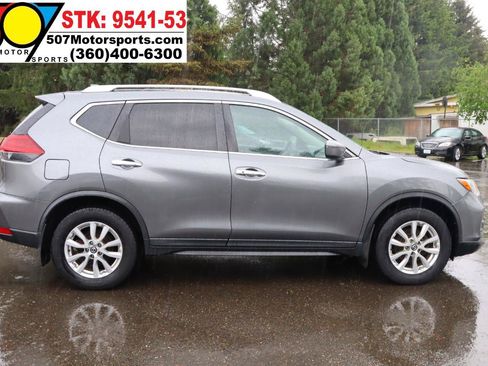 Used 2018 Nissan Rogue SV AWD/4WD image 10