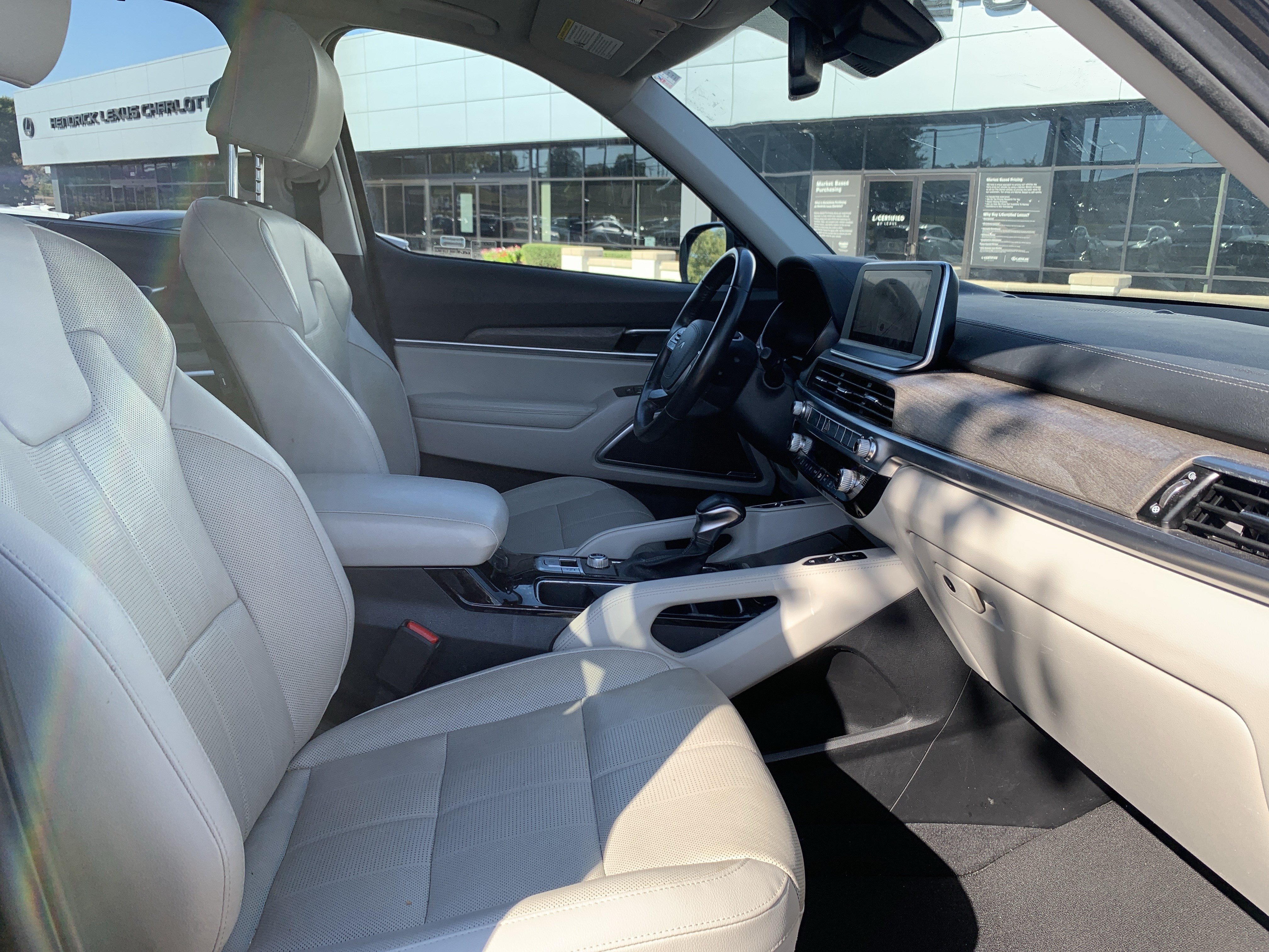 Used 2022 Kia Telluride EX w/ EX Premium Package FWD image 35
