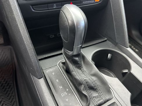 Used 2018 Volkswagen Atlas SE image 24