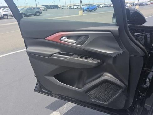 Used 2025 Chevrolet Equinox EV RS FWD image 6