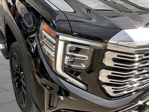 Used 2024 GMC Sierra 1500 Denali w/ Technology Package AWD/4WD image 28