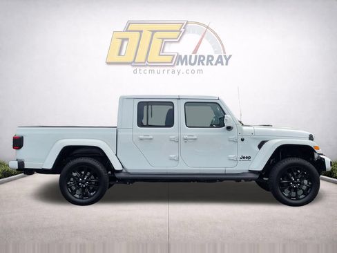 Used 2022 Jeep Gladiator Overland AWD/4WD image 4