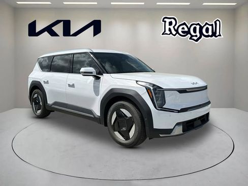 New 2026 Kia EV9 Wind image 1