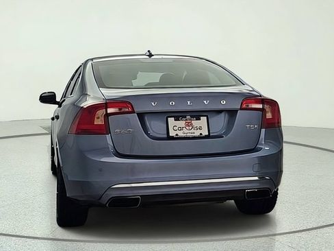 Used 2017 Volvo S60 T5 Inscription Platinum FWD image 5