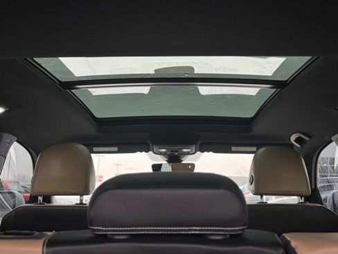 Used 2025 Volkswagen Atlas Cross Sport SE w/ Panoramic Sunroof Package image 20