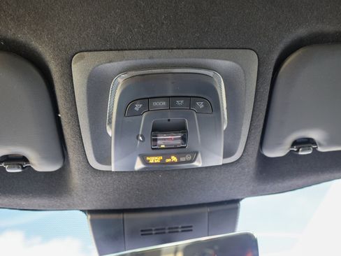 Used 2024 Toyota Corolla Cross AWD Hybrid image 20