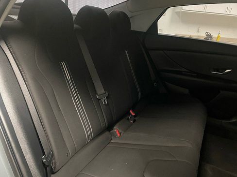 Used 2022 Hyundai Elantra SEL image 13