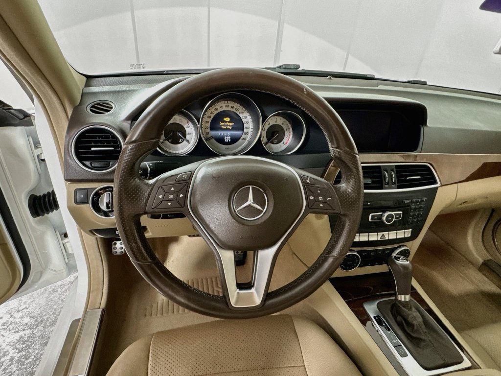 Used 2014 Mercedes-Benz C 250 Sedan image 11